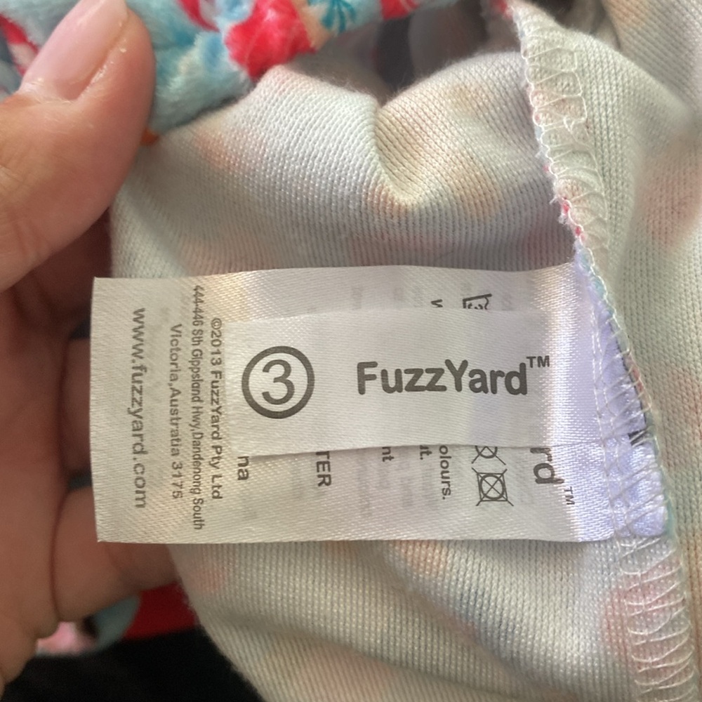 FuzzYard Holiday PJs - Picture 4 of 6